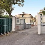 Casa Iris 2 *