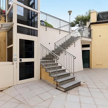 Semesterbostad Casa Iris 2 *