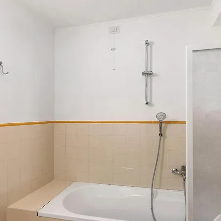 Casa Iris 2 Holiday home Sanremo