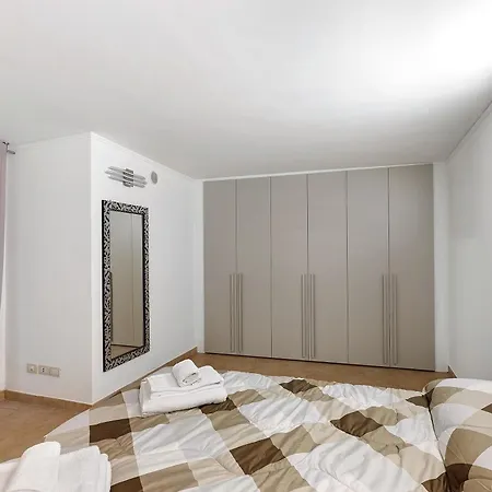Casa Iris 2 * サンレモ
